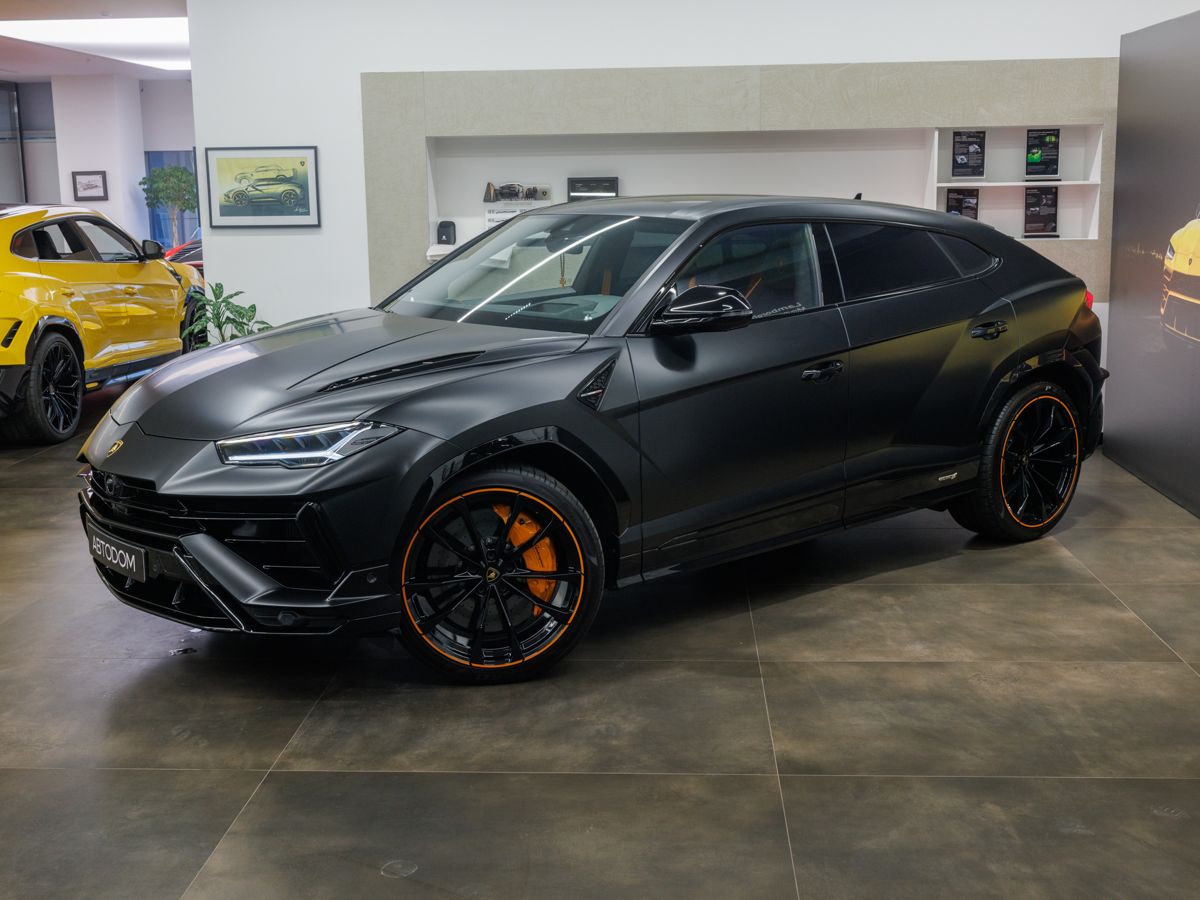 Lamborghini Urus I [рестайлинг] 4.0 AT 4WD (666 л.с.) S Чёрный 2023 с пробегом 4 882 км