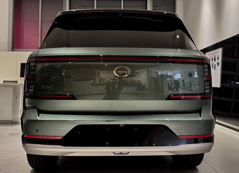 Автомобиль ГАК Эс 7 I поколение 1.5hyb AT 4WD (340 л.с.) SX Premium Зелёный 2025