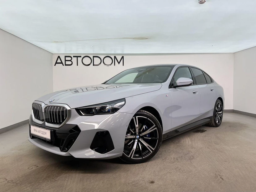 BMW 5 серии VIII поколение (G60) 2.0 AT 4WD (258 л.с.) M Sport Серый 2025 с пробегом 12 500 км