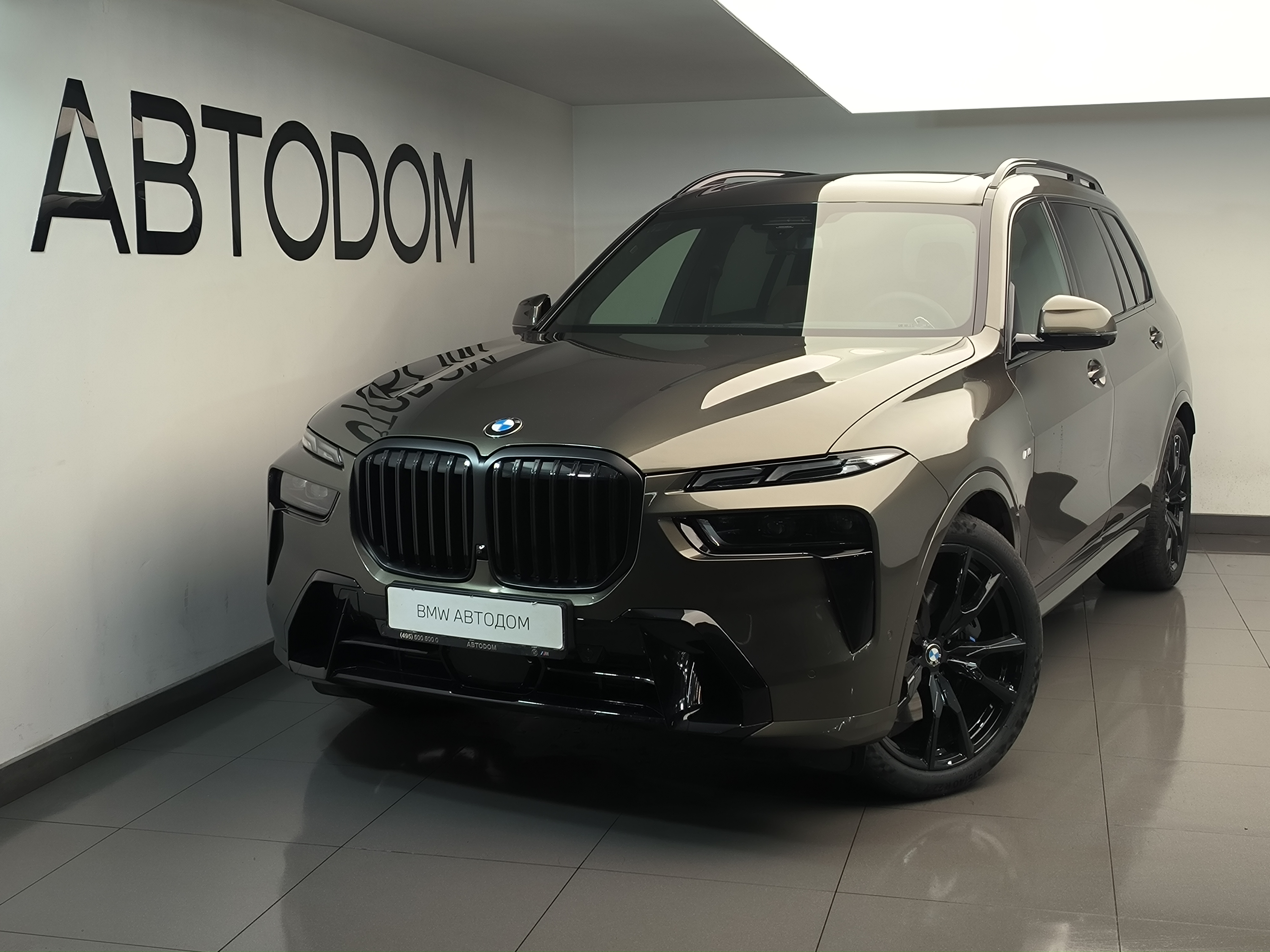 Автомобиль BMW X7 I (G07) [рестайлинг] 3.0d AT 4WD (340 л.с.) xDrive40d Коричневый 2026 