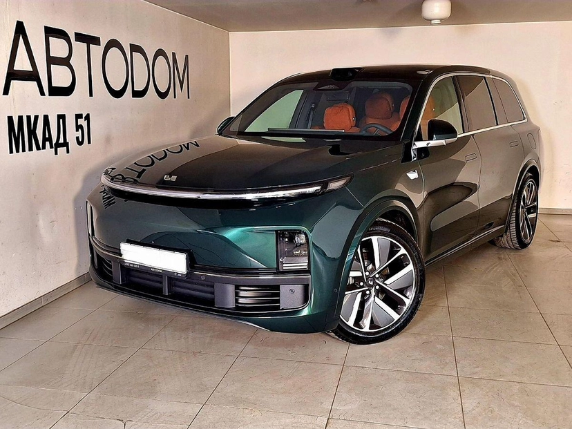 Автомобиль Li Auto L9 I поколение 1.5hyb AT 4WD (449 л.с.) Max Зелёный 2023 с пробегом 100 км