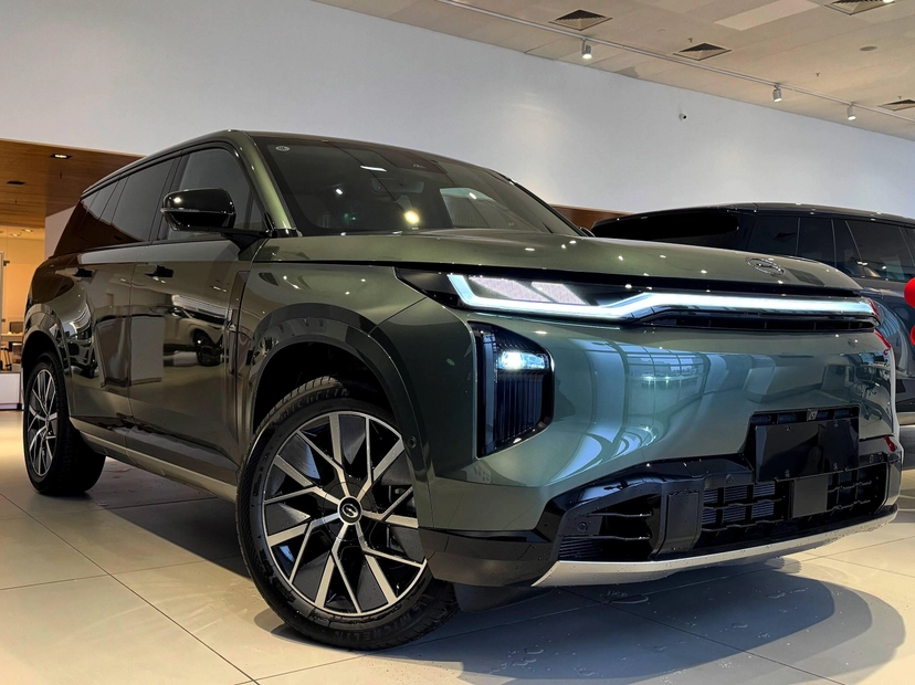 Автомобиль ГАК Эс 7 I поколение 1.5hyb AT 4WD (340 л.с.) SX Premium Зелёный 2025