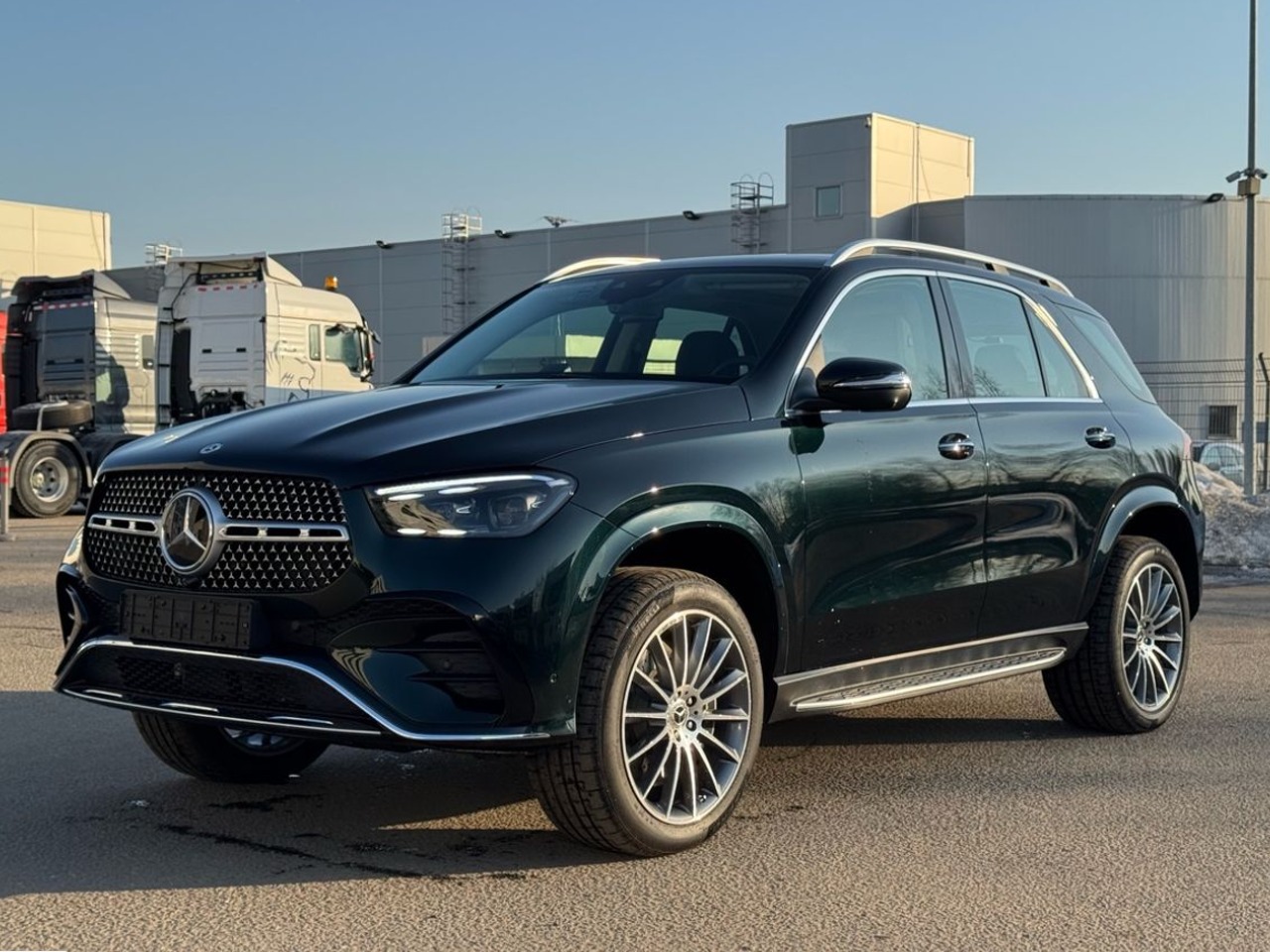Автомобиль Mercedes-Benz GLE II (V167) [рестайлинг] 450 3.0 AT 4Matic (381 л.с.) Base Зелёный 2025 