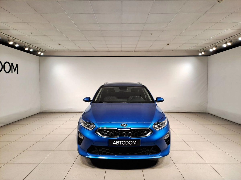 Автомобиль Kia Ceed III поколение 1.6 AT (128 л.с.) Luxe Синий 2021 с пробегом 106 576 км