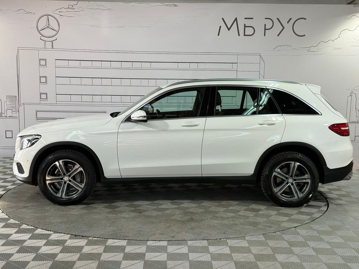 Автомобиль Mercedes-Benz GLC I поколение (X253) 250 2.1d AT 4Matic (204 л.с.) Особая серия Белый 2016 с пробегом 109 000 км