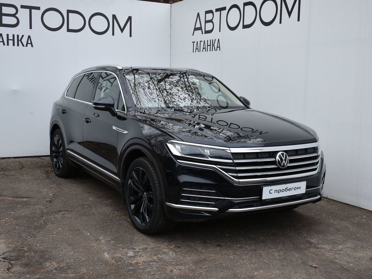 Автомобиль Volkswagen Touareg III поколение 3.0d AT 4WD (249 л.с.) Business Чёрный 2021 с пробегом 32 160 км
