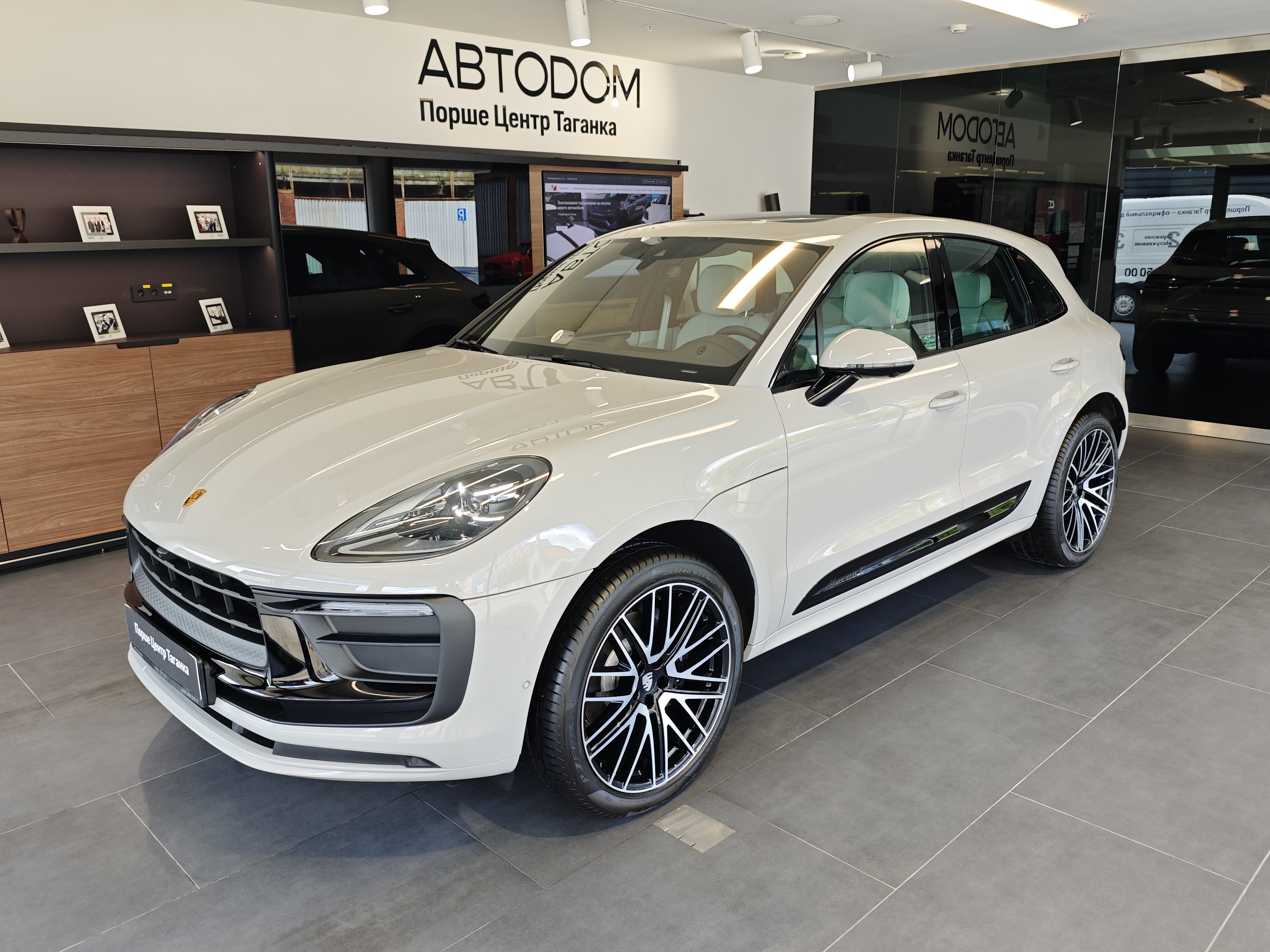Porsche Macan I [2-й рестайлинг] 2.0 AMT 4WD (265 л.с.) T Серый 2026 