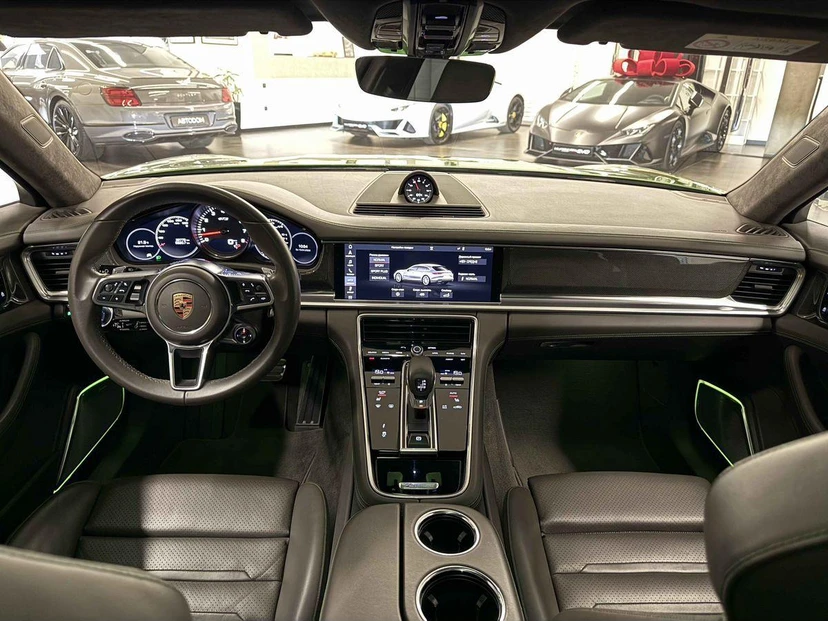 Porsche Panamera II поколение GTS 4.0 AMT 4WD (460 л.с.) Base Зелёный 2018 с пробегом 36 436 км