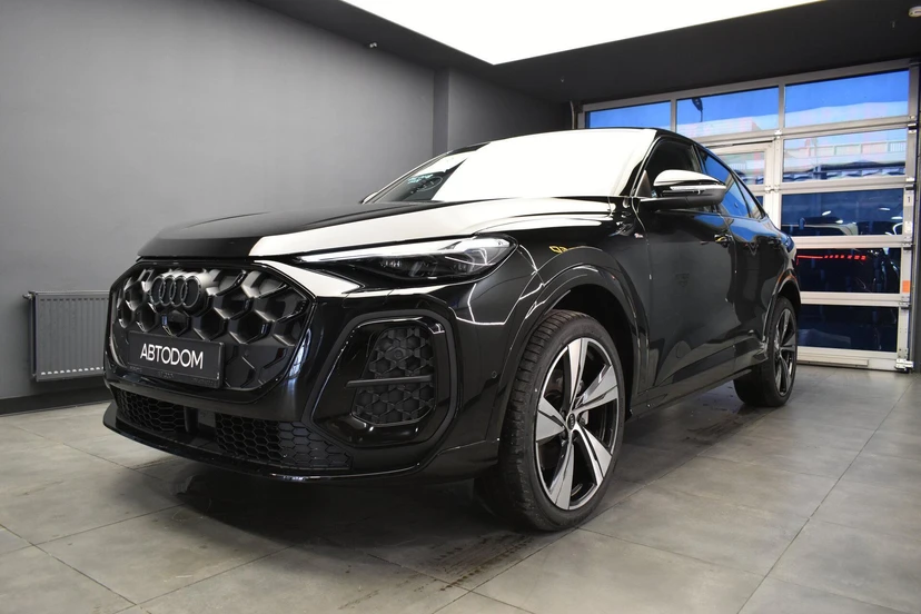 Автомобиль Audi Q5 Sportback II поколение 2.0 AMT 4WD (204 л.с.) 40 TFSI quattro S tronic Чёрный 2025