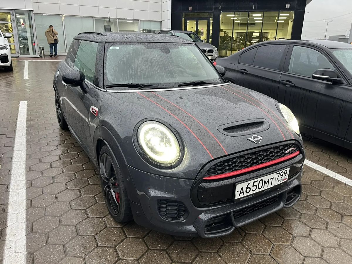 MINI Hatch III (F55/F56) [рестайлинг] JCW 2.0 AT (231 л.с.) John Cooper Works Серый 2018 с пробегом 16 816 км