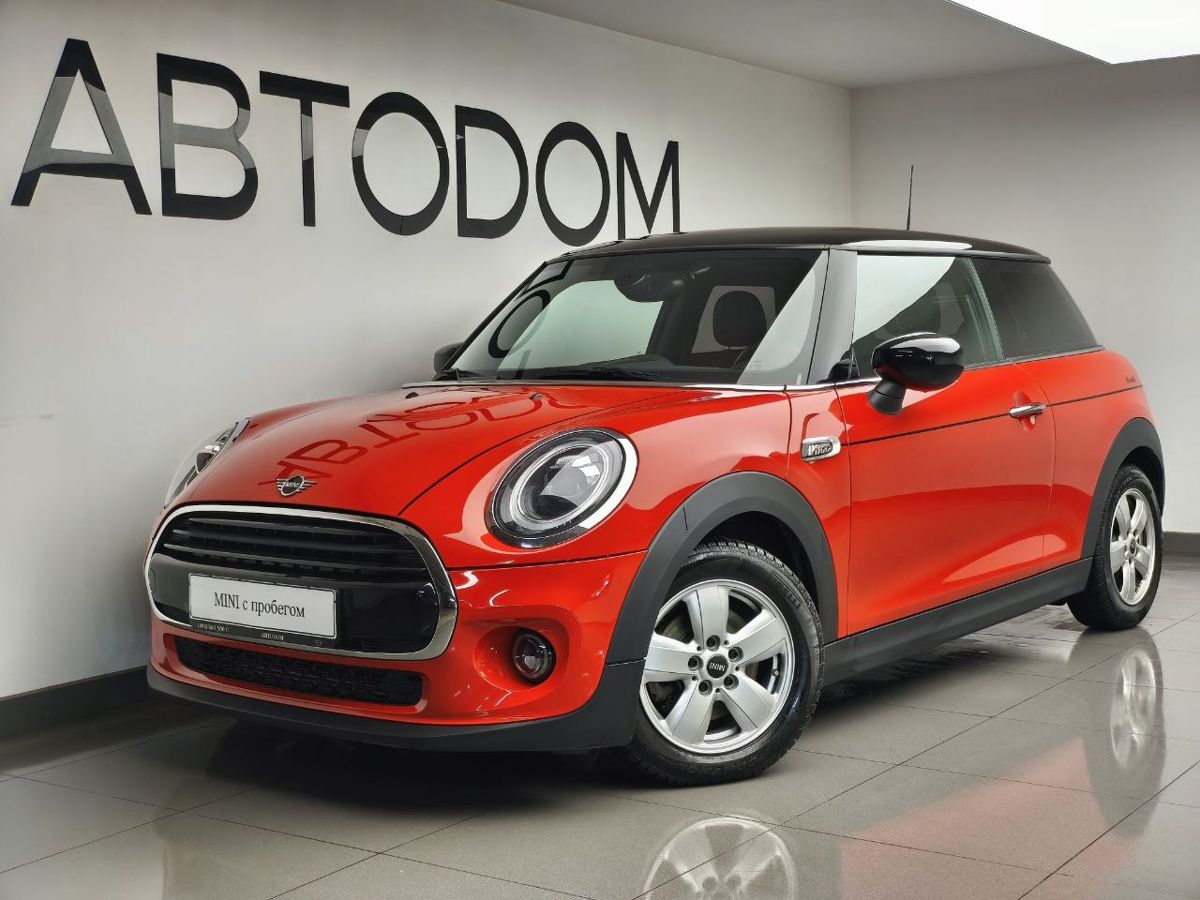 Автомобиль MINI Hatch III (F55/F56) [рестайлинг] Cooper 1.5 AMT (136 л.с.) Piccadilly Оранжевый 2021 с пробегом 27 347 км