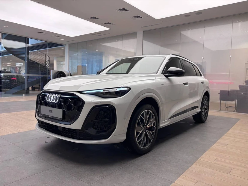 Автомобиль Audi Q5 III поколение 2.0 AMT 4WD (204 л.с.) 40 TFSI Quattro Белый 2026