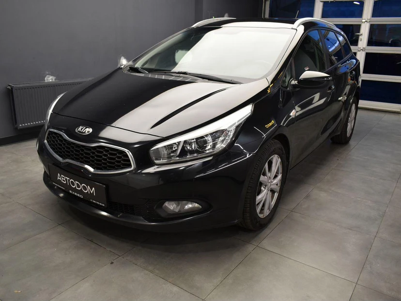 Kia Ceed II поколение 1.6 AT (129 л.с.) Luxe Чёрный 2012 с пробегом 157 300 км