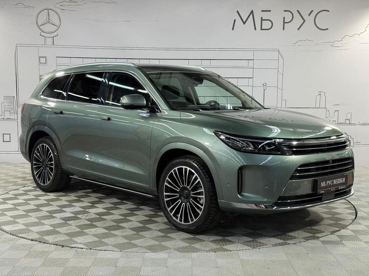 Автомобиль Seres M7 I поколение 1.5hyb AT 4WD (439 л.с.) Premium 6 мест Зелёный 2024 с пробегом 4 290 км
