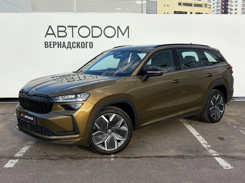 Skoda Kodiaq II поколение 2.0 AMT 4WD (190 л.с.) Sportline Plus Золотой 2025 с пробегом 72 км