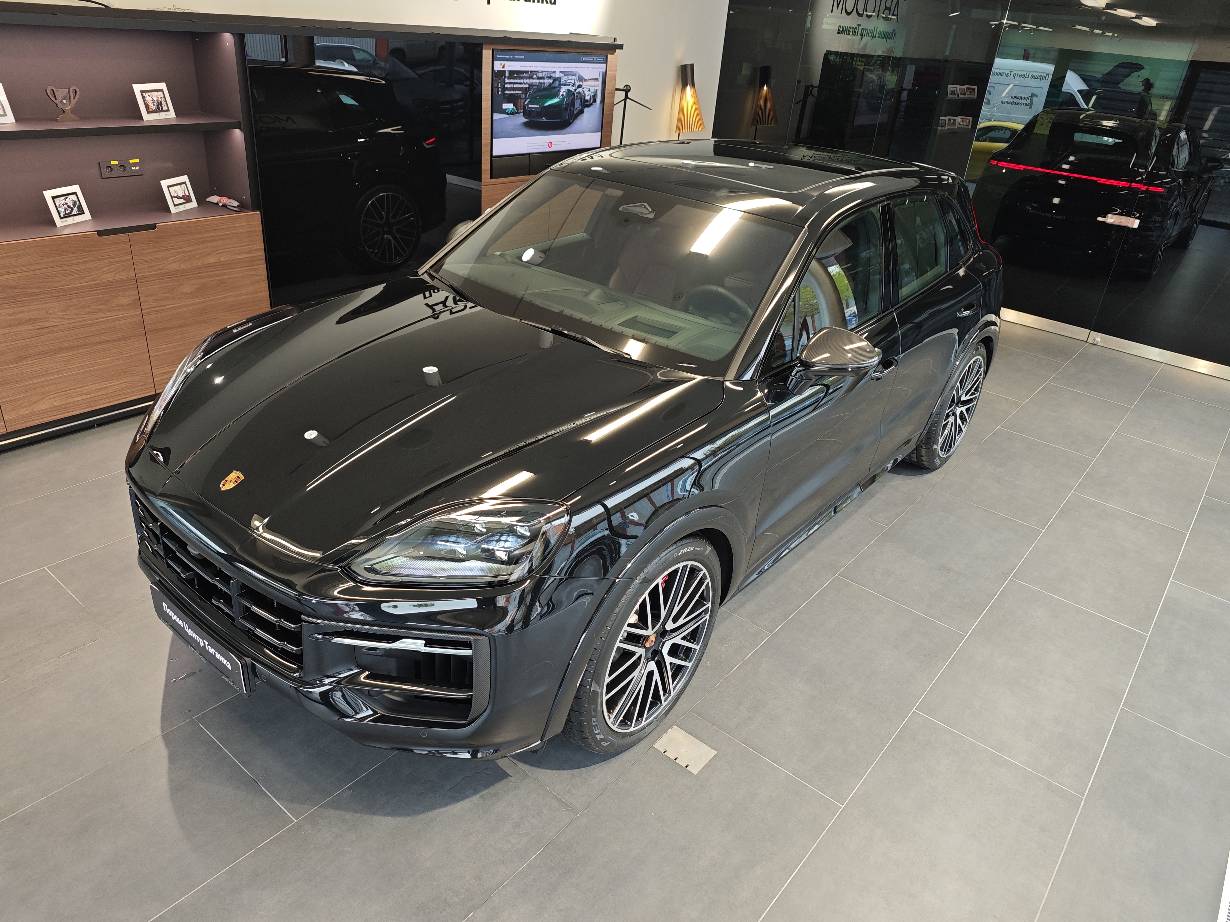 Porsche Cayenne III [рестайлинг] GTS 4.0 AT 4WD (500 л.с.) GTS Чёрный 2025 