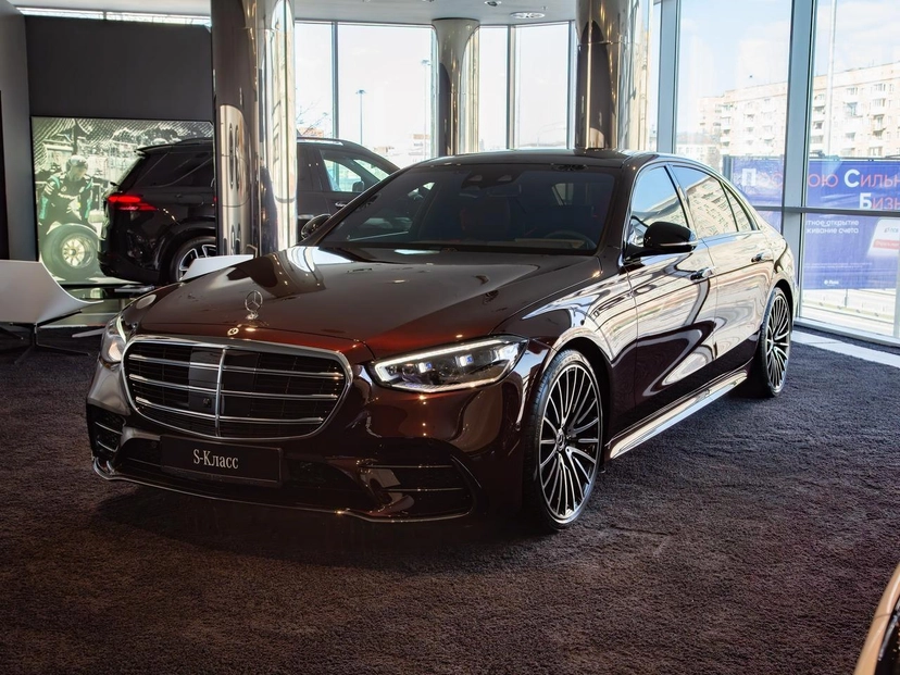 Автомобиль Mercedes-Benz S-Класс VII поколение (W223) 3.0 AT 4Matic (449 л.с.) Базовая Красный 2024
