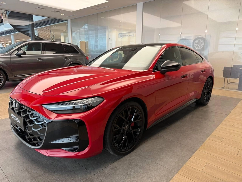 Автомобиль Audi A5 III поколение (B10) 2.0 AMT 4WD (204 л.с.) Base Красный 2025