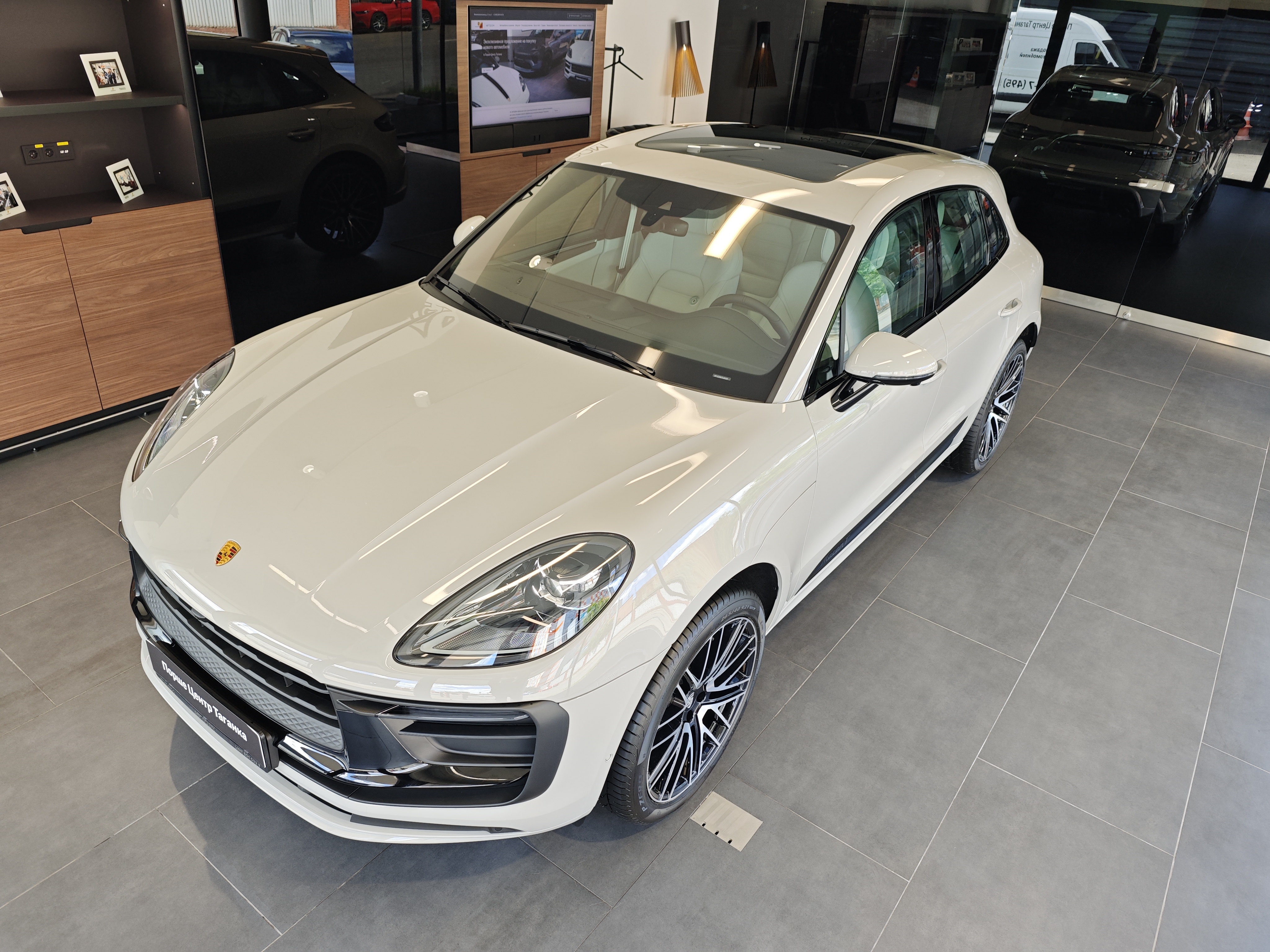 Porsche Macan I [2-й рестайлинг] 2.0 AMT 4WD (265 л.с.) T Серый 2026 