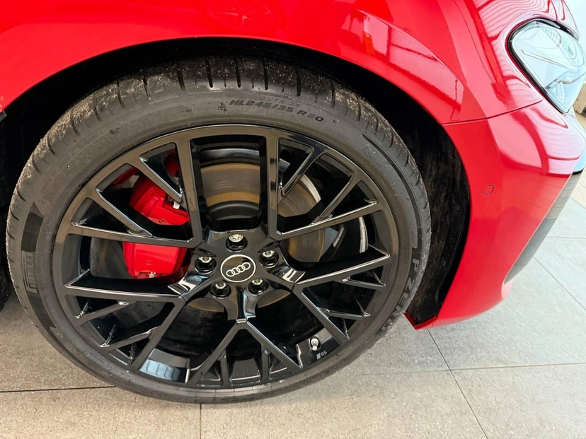 Автомобиль Audi A5 III поколение (B10) 2.0 AMT 4WD (204 л.с.) Base Красный 2025