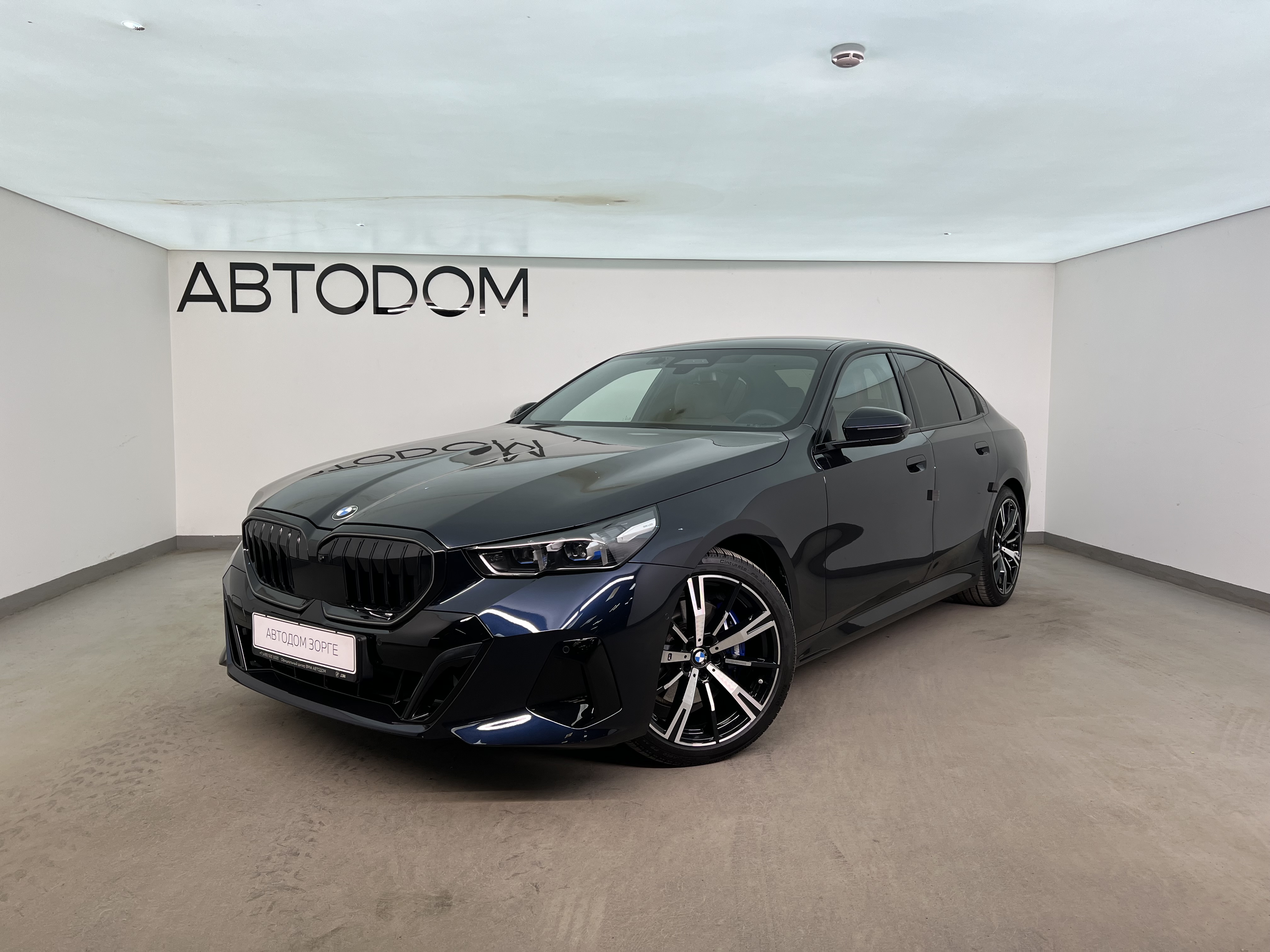 BMW 5 серии VIII поколение (G60) 2.0 AT 4WD (258 л.с.) Base Чёрный 2025 