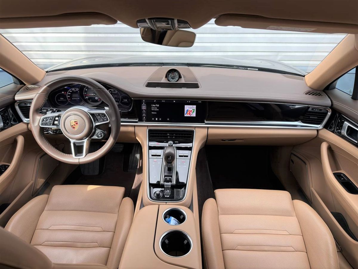 Porsche Panamera II поколение 4 3.0 AMT 4WD (330 л.с.) 4 Серый 2018 с пробегом 70 103 км