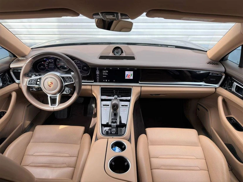 Porsche Panamera II поколение 4 3.0 AMT 4WD (330 л.с.) 4 Серый 2018 с пробегом 70 103 км