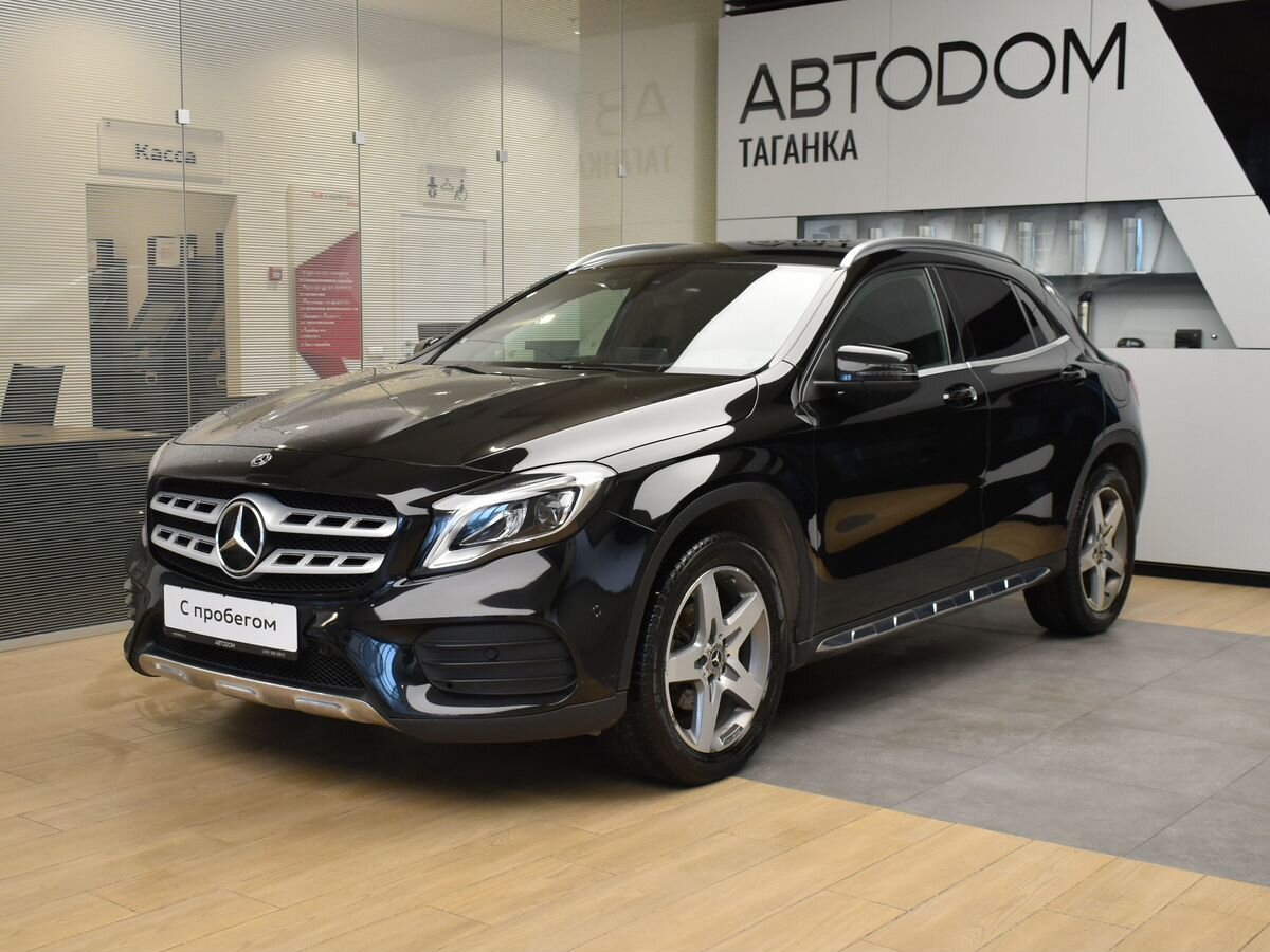Автомобиль Mercedes-Benz GLA I (X156) [рестайлинг] 200 1.6 AMT (150 л.с.) Особая серия Чёрный 2017 с пробегом 101 000 км