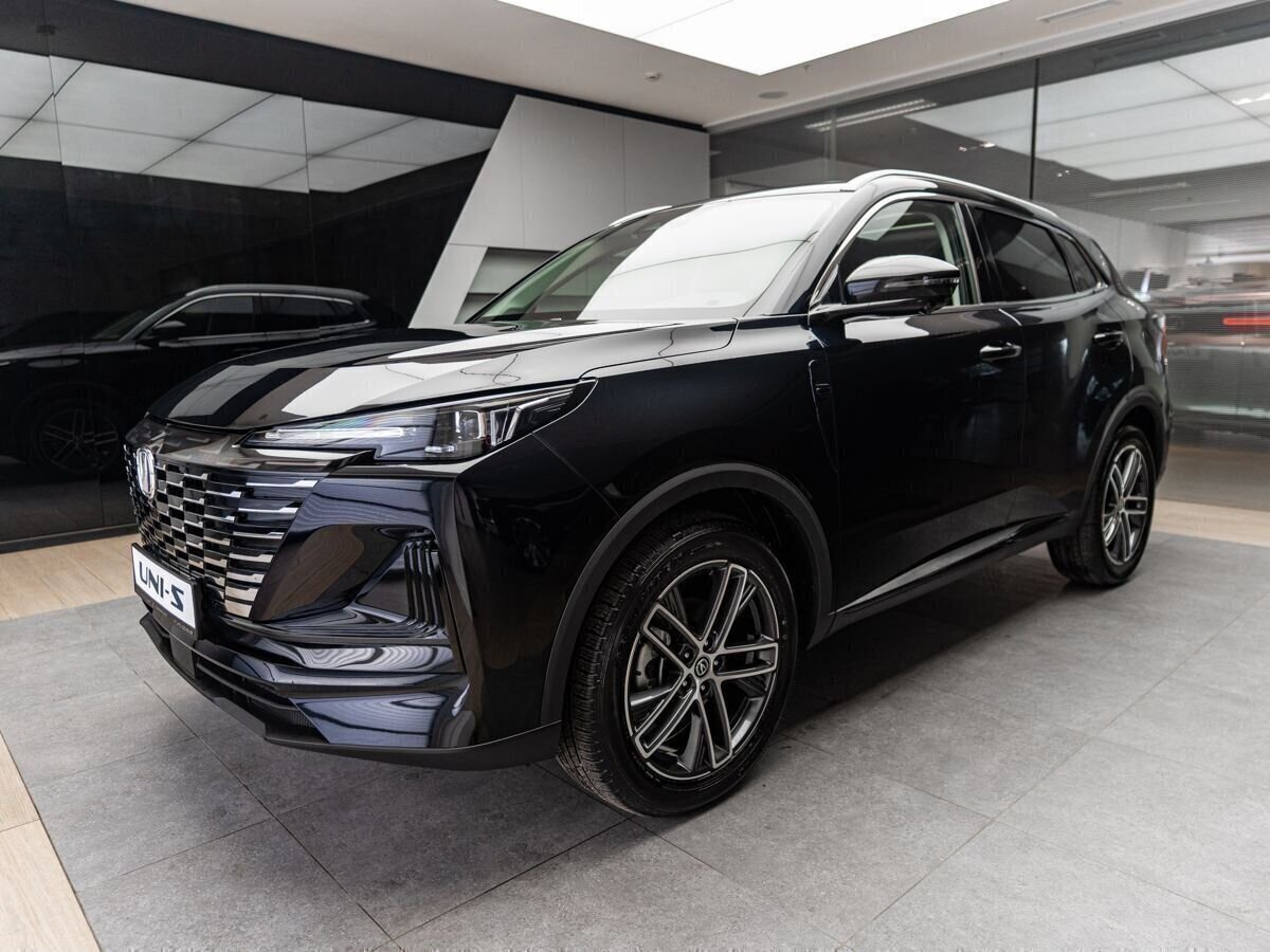Автомобиль Changan UNI-S I поколение 1.5 AMT (181 л.с.) Tech Чёрный 2025 