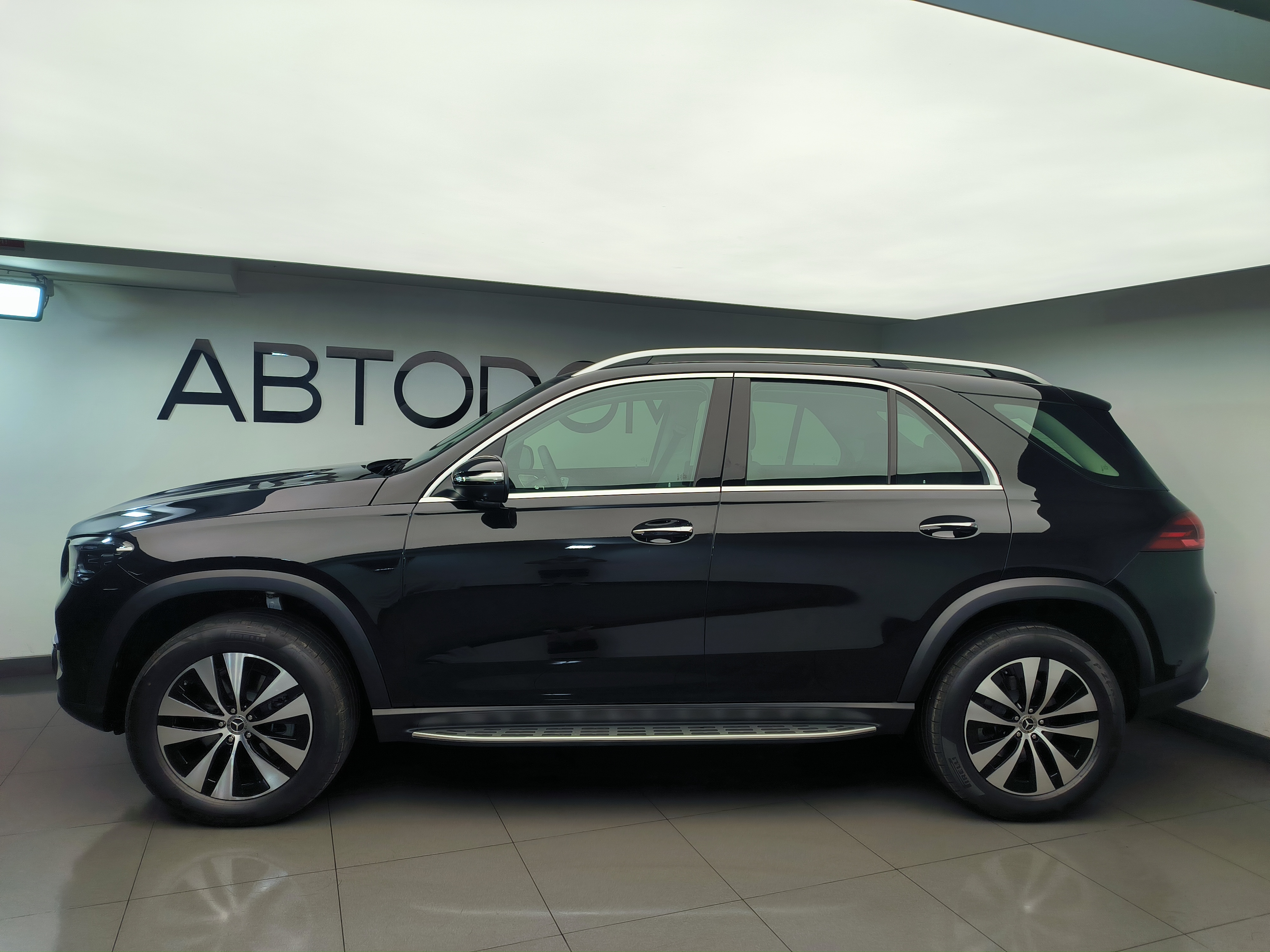 Mercedes-Benz GLE II (V167) [рестайлинг] 300 2.0d AT 4Matic (269 л.с.) Base Чёрный 2026 