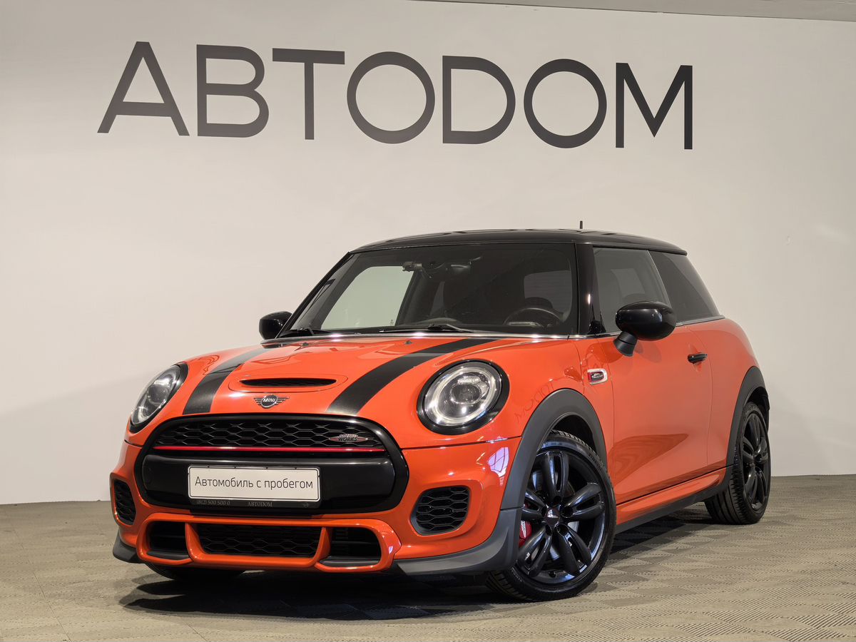 Автомобиль MINI Hatch III (F55/F56) [рестайлинг] John Cooper Works 2.0 AT (231 л.с.) John Cooper Works Оранжевый 2021 с пробегом 66 563 км
