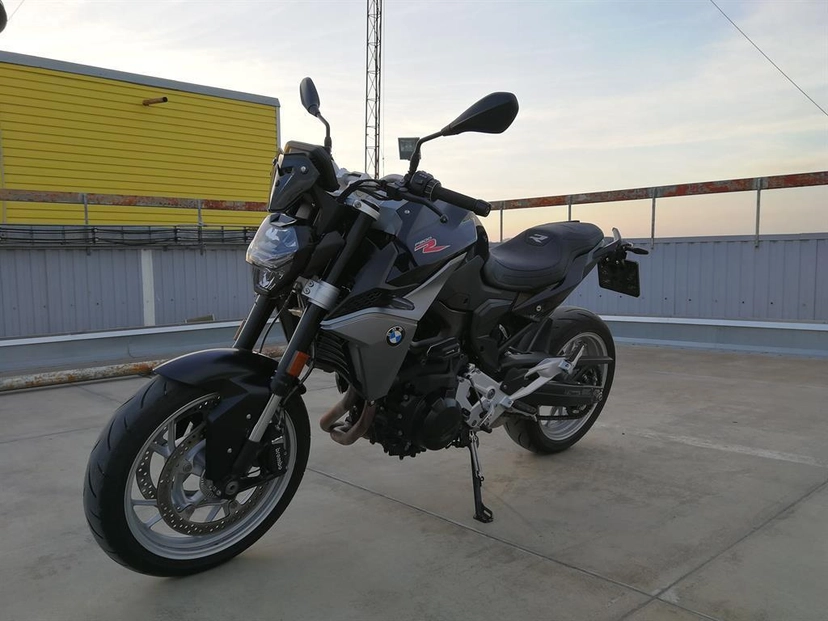 Мотоцикл BMW Motorrad F 900 R I поколение F 900 R Base Чёрный 2021 с пробегом 4 890 км