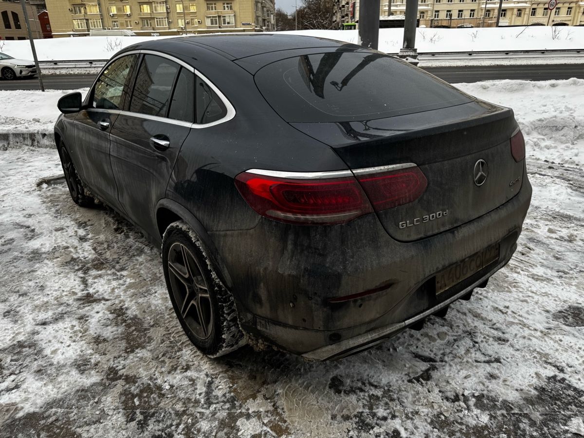 Автомобиль Mercedes-Benz GLC coupe I (C253) [рестайлинг] 300 2.0d AT 4Matic (245 л.с.) Sport Синий 2020 с пробегом 93 000 км
