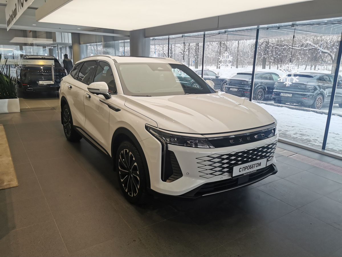 Автомобиль EXEED RX I поколение 2.0 AMT 4WD (249 л.с.) Platinum Белый 2023 с пробегом 29 197 км