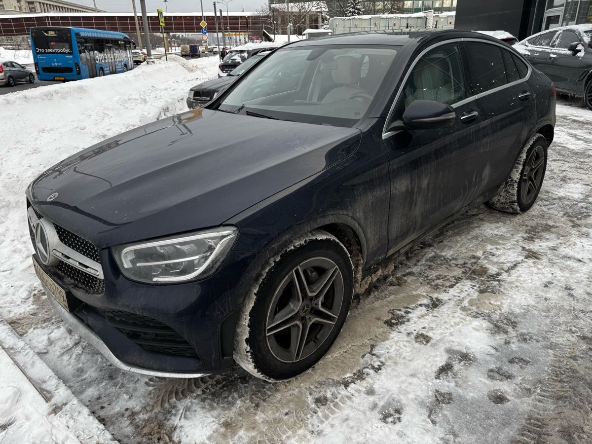 Автомобиль Mercedes-Benz GLC coupe I (C253) [рестайлинг] 300 2.0d AT 4Matic (245 л.с.) Sport Синий 2020 с пробегом 93 000 км