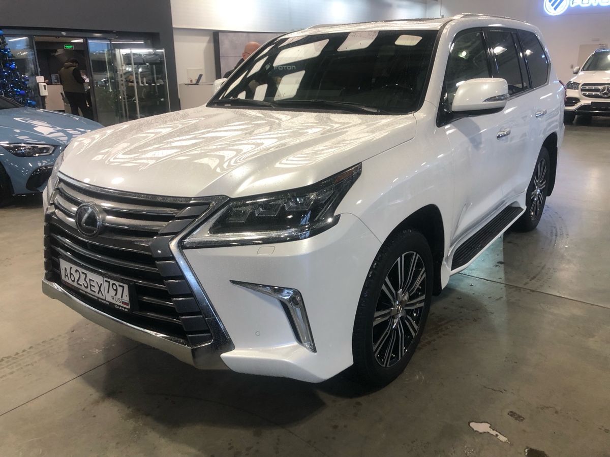 Автомобиль Lexus LX III [2-й рестайлинг] 5.7 AT 4WD (367 л.с.) Luxury 21+ Белый 2021 с пробегом 45 285 км