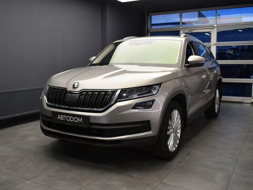 Skoda Kodiaq I поколение 2.0 AMT 4WD (180 л.с.) Style Бежевый 2018 с пробегом 59 395 км