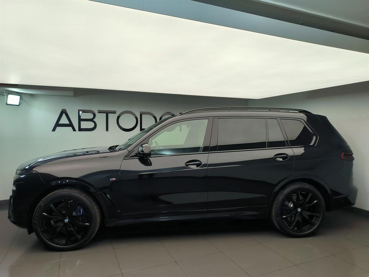 Автомобиль BMW X7 I (G07) [рестайлинг] 3.0d AT 4WD (340 л.с.) xDrive40d Чёрный 2025 