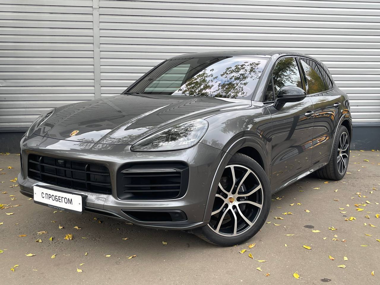 Автомобиль Porsche Cayenne III поколение 3.0 AT 4WD (340 л.с.) Base Серый 2018 с пробегом 100 000 км