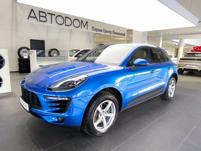 Автомобиль Porsche Macan I поколение 2.0 AMT 4WD (252 л.с.) Base Синий 2018 с пробегом 50 495 км