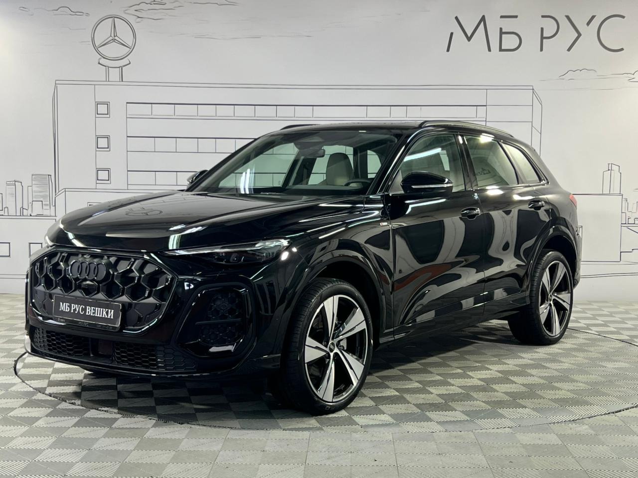 Автомобиль Audi Q5 III поколение 2.0 AMT 4WD (272 л.с.) S-Line Чёрный 2025 