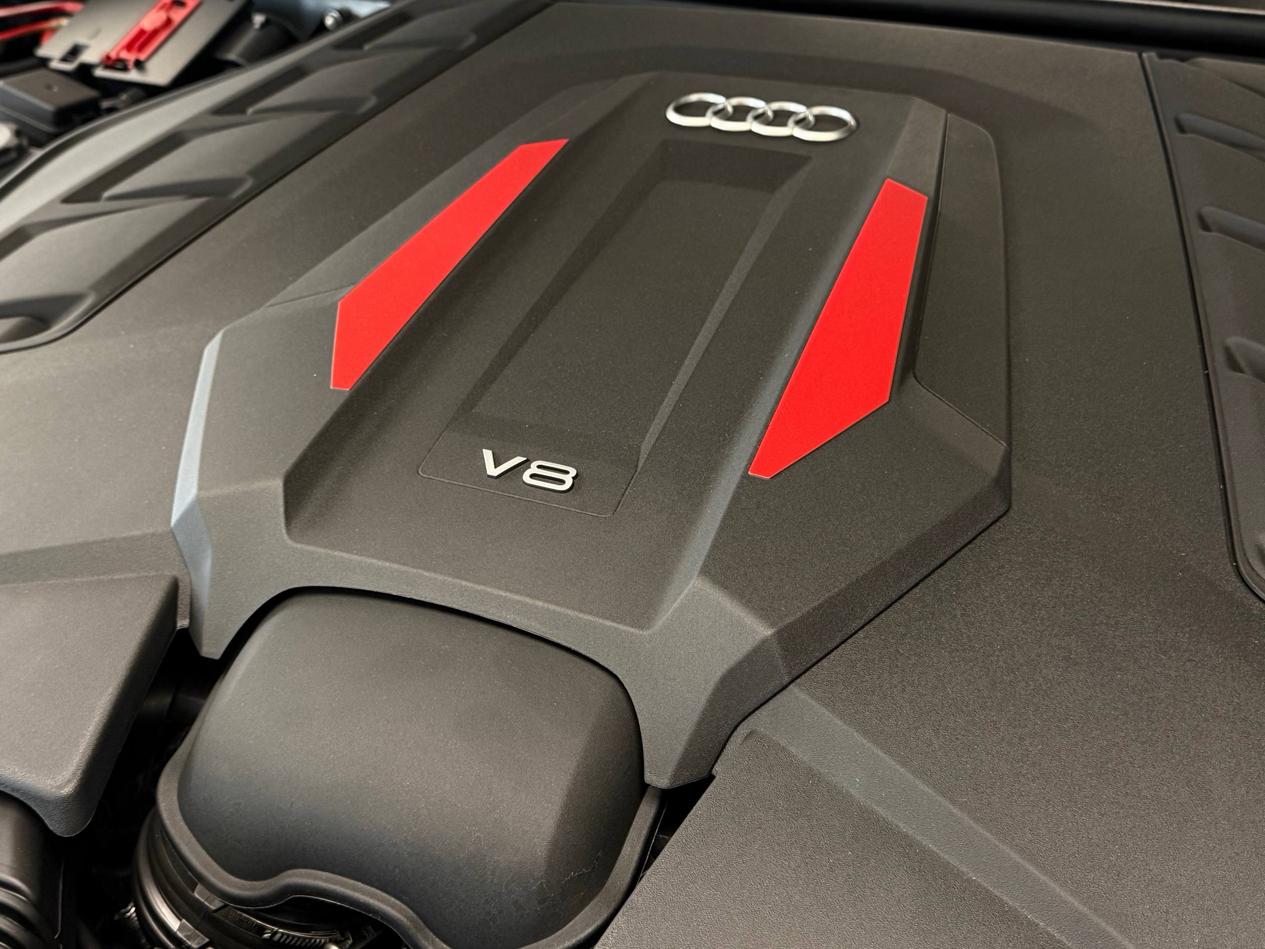 Автомобиль Audi SQ7 I (4M) [2-й рестайлинг] 4.0 AT 4WD (507 л.с.) TFSI Tiptronic Чёрный 2025 