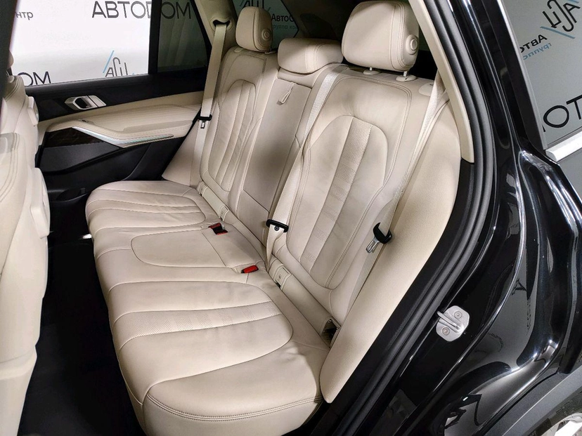 Автомобиль BMW X5 IV поколение (G05) 3.0 AT 4WD (340 л.с.) Luxury Чёрный 2019 с пробегом 124 401 км