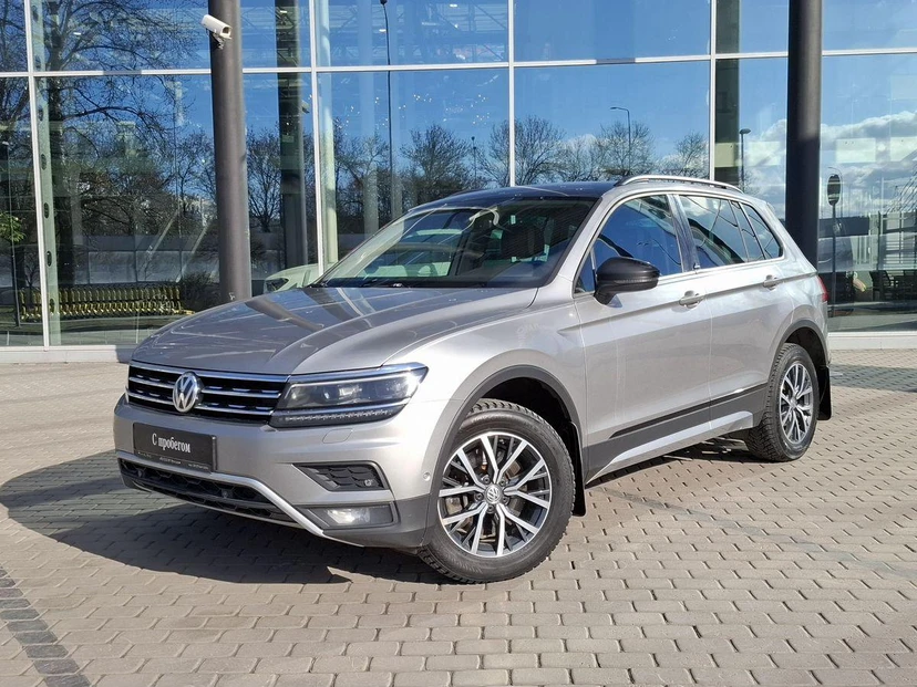 Автомобиль Volkswagen Tiguan II поколение 2.0 AMT 4WD (180 л.с.) Offroad Серый 2019 с пробегом 89 250 км