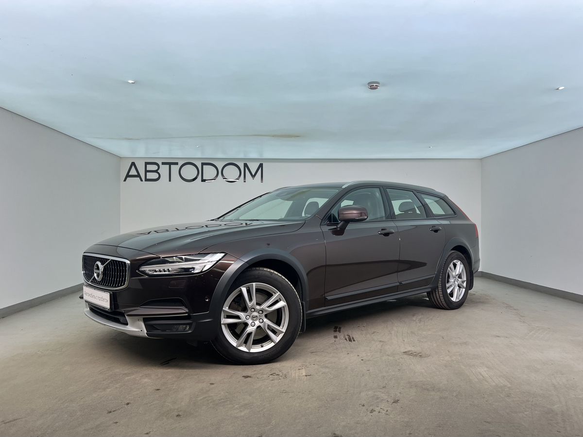 Volvo V90 Cross Country I поколение 2.0d AT 4WD (190 л.с.) Pro Коричневый 2017 с пробегом 302 688 км