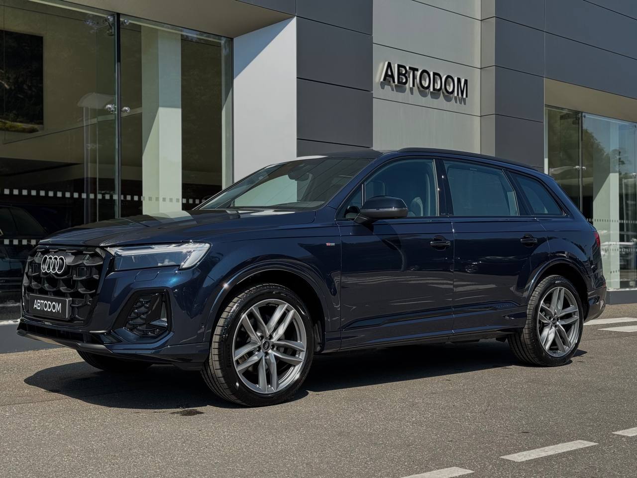 Audi Q7 II (4M) [2-й рестайлинг] 2.0 AT 4WD (252 л.с.) 45 TFSI quattro tiptronic Синий 2026 