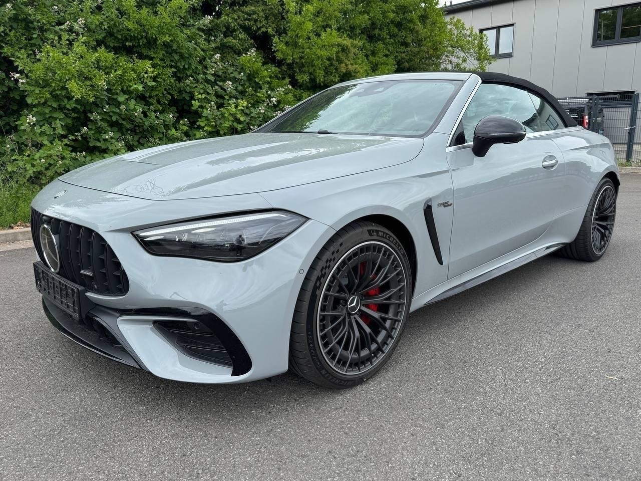 Автомобиль Mercedes-Benz CLE AMG I поколение 3.0 AT 4WD (449 л.с.) AMG CLE 53 4matic+ Серый 2025 