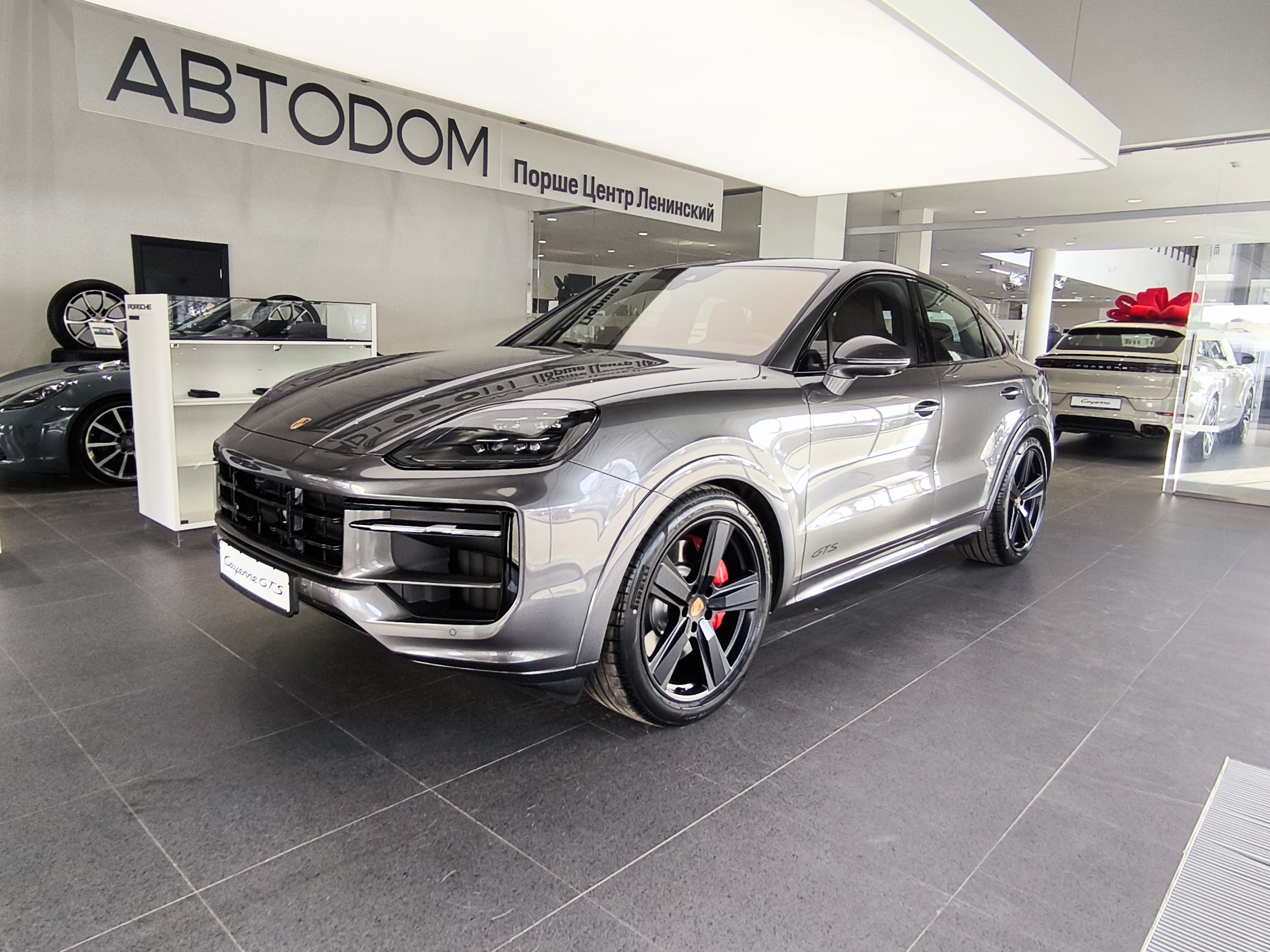 Автомобиль Porsche Cayenne III [рестайлинг] GTS 4.0 AT 4WD (500 л.с.) GTS Coupé Серый 2025 