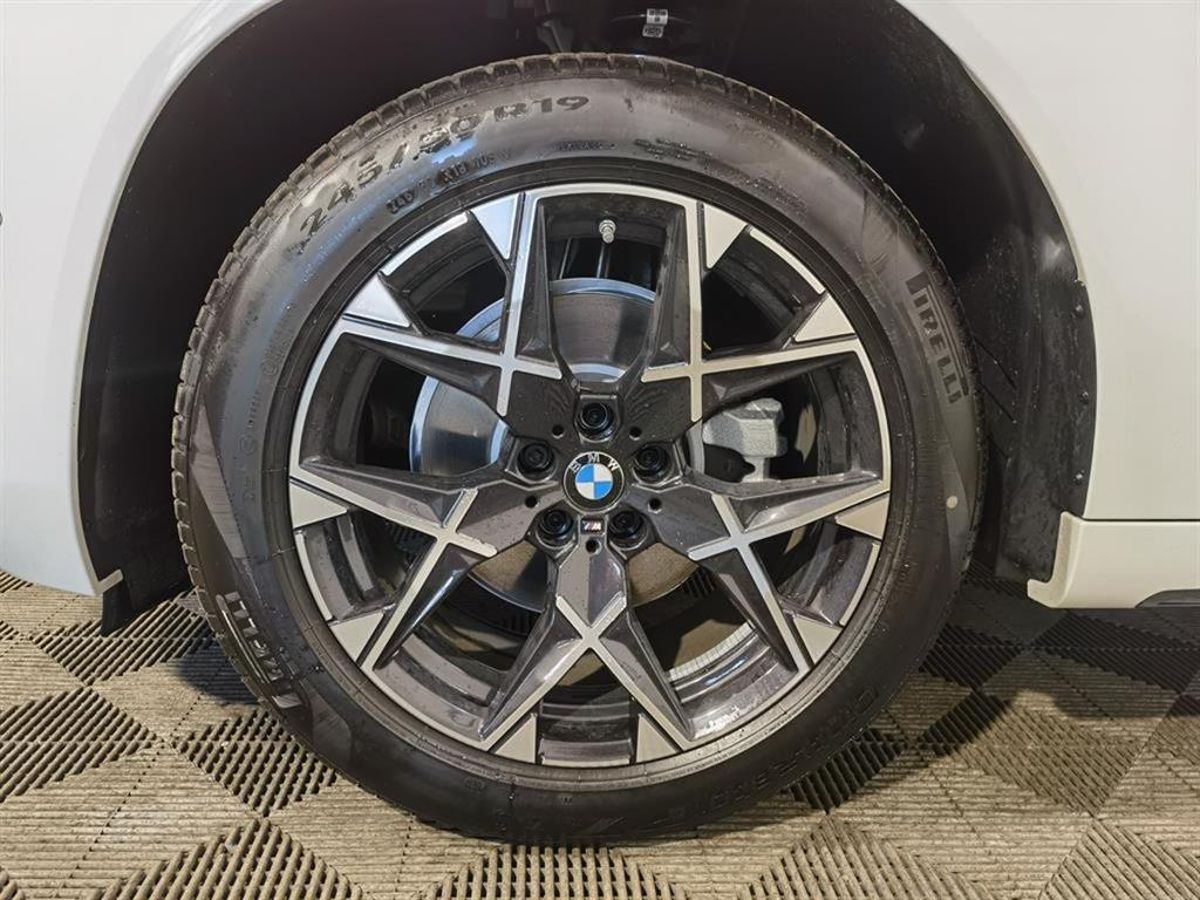 Автомобиль BMW X3 IV поколение (G45/G48) 2.0 AT 4WD (258 л.с.) Base Белый 2025 