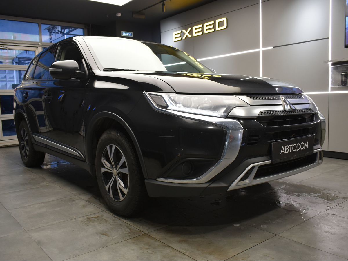 Автомобиль Mitsubishi Outlander III [3-й рестайлинг] 2.0 CVT 4WD (146 л.с.) Instyle (2018-2021) Чёрный 2019 с пробегом 128 056 км